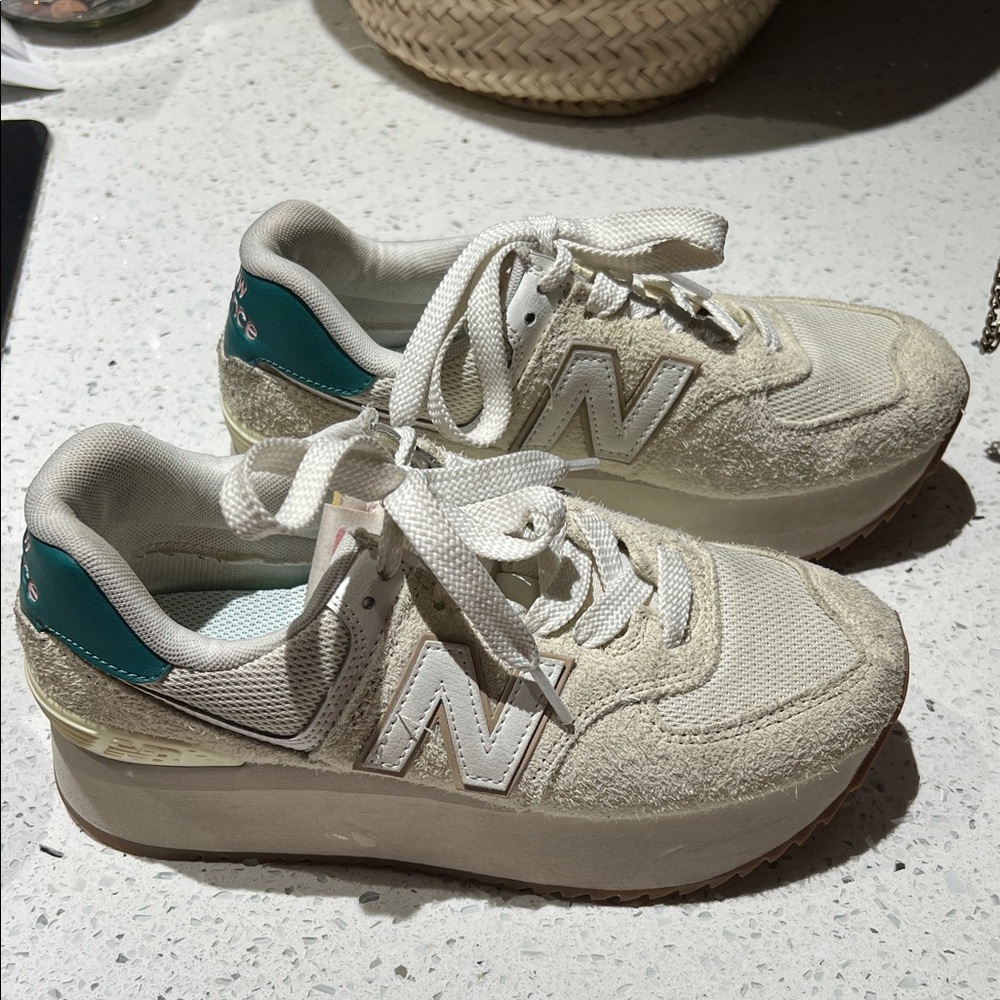 SOLD OUT NEW BALANCE 584 Platforms, turtle dove 7
